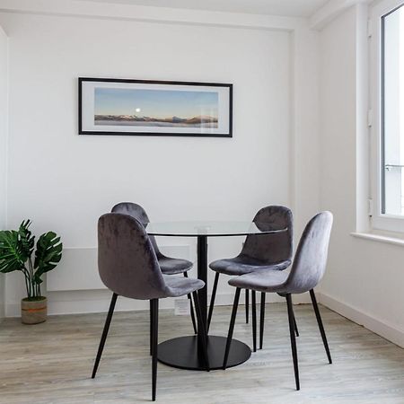 Contemporary 2 Bedroom Duplex In Salford Manchester Bagian luar foto
