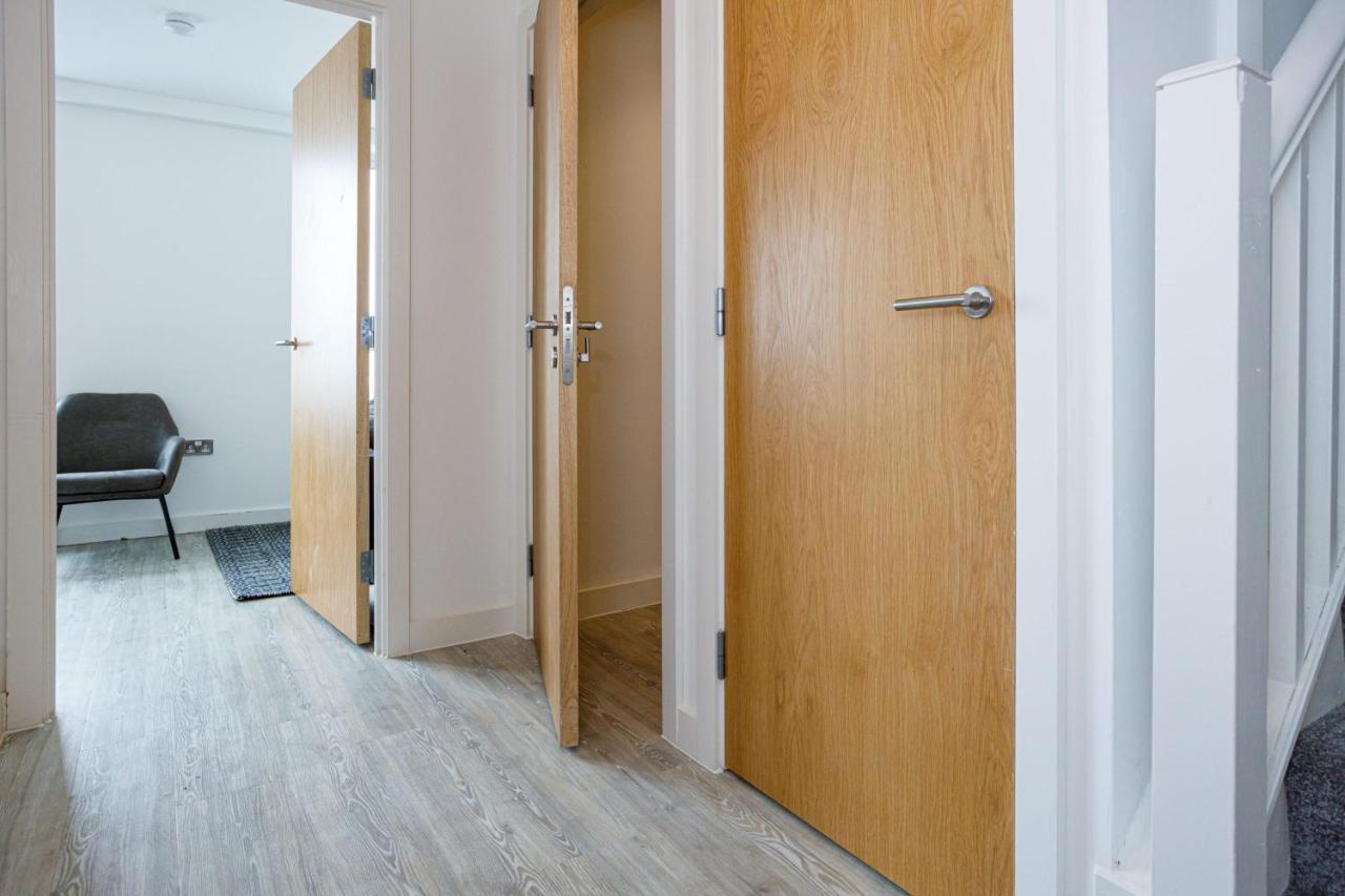 Contemporary 2 Bedroom Duplex In Salford Manchester Bagian luar foto