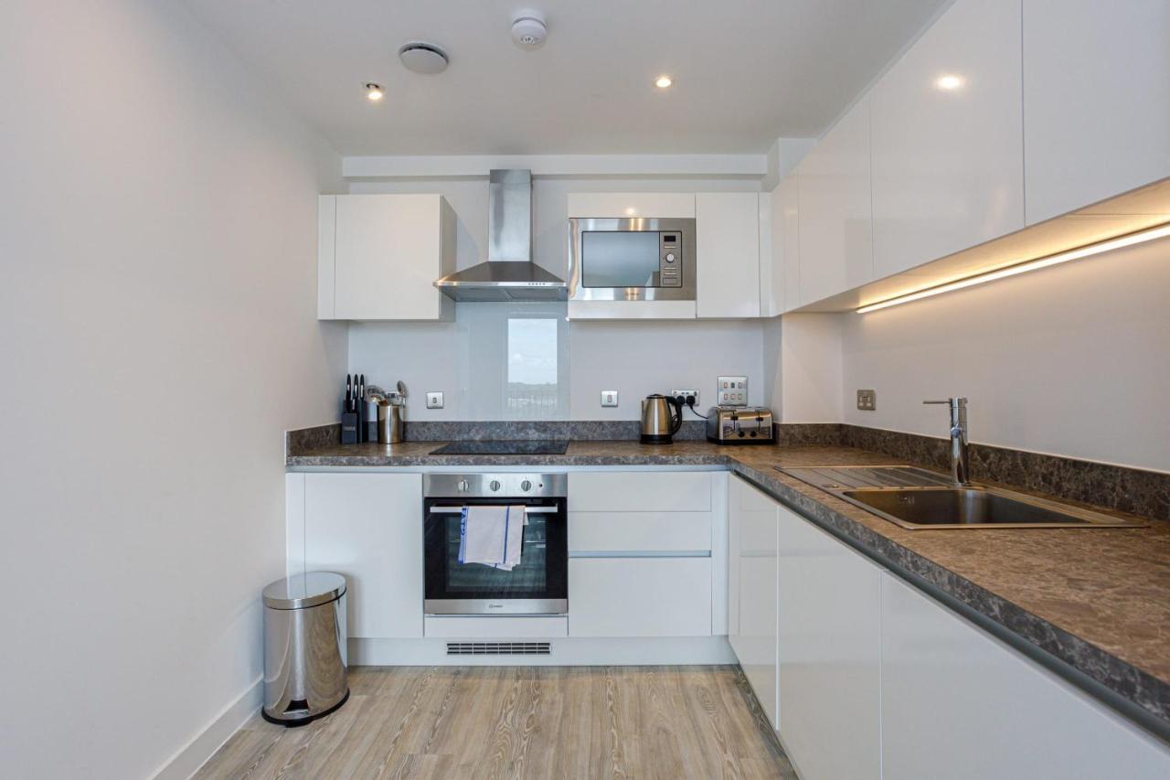 Contemporary 2 Bedroom Duplex In Salford Manchester Bagian luar foto